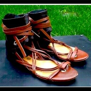 L.A.M.B. (Gwen Stephani) 'FATIN' GLADIATOR SANDALS